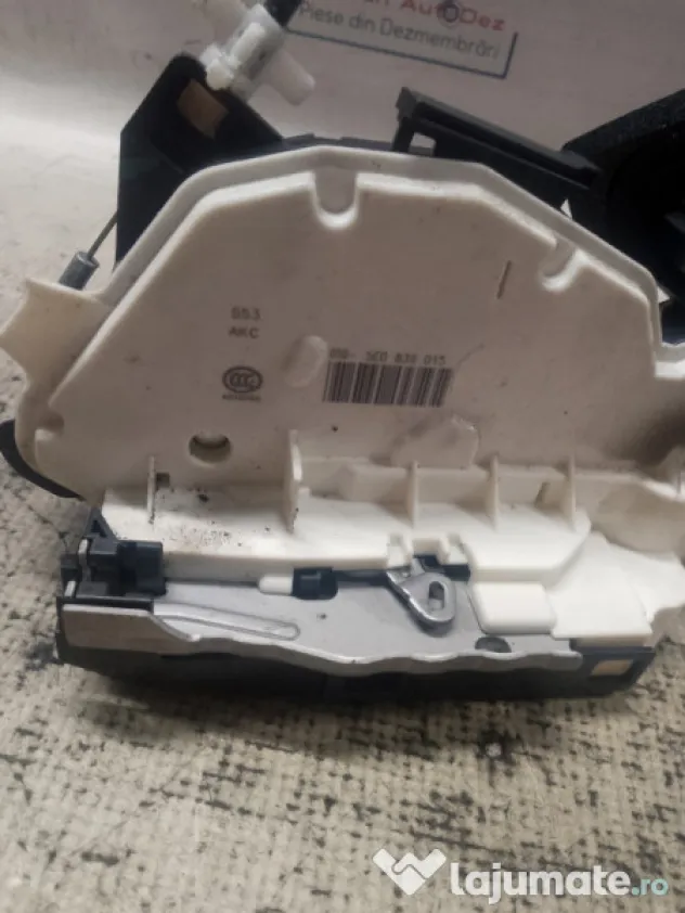Broasca stanga spate Skoda RAPID 2013