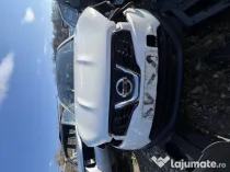 Fata completa Nissan Qashqai+2 2013