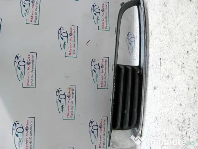 Grila proiector stanga Opel Insignia A 2010