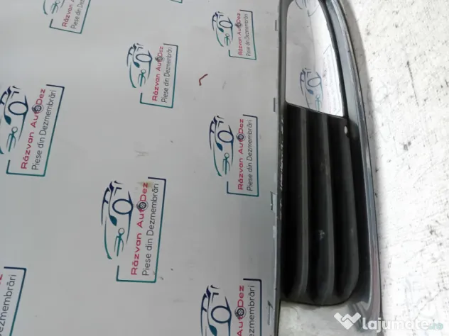 Grila proiector stanga Opel Insignia A 2010