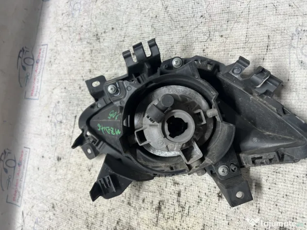 Proiector dreapta Mazda 6 2015