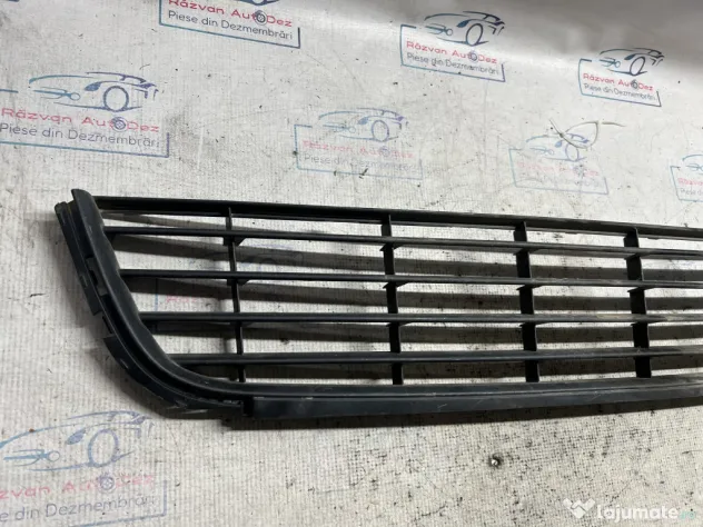 Grila bara fata Volkswagen Golf 6 Hatchback 2010