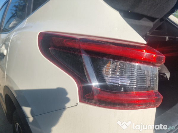 Stop stanga aripa Nissan Qashqai 2017