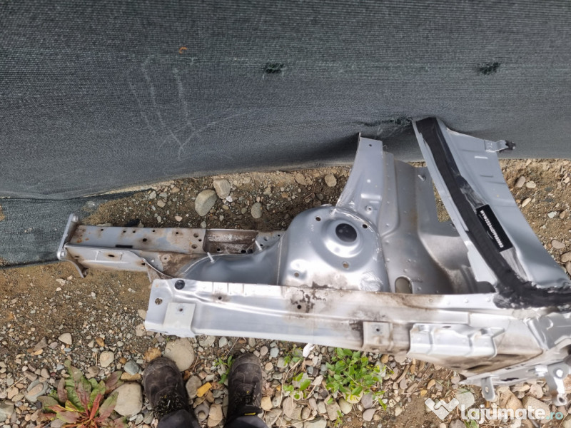 Lonjeron stanga Volkswagen Golf 7 2015