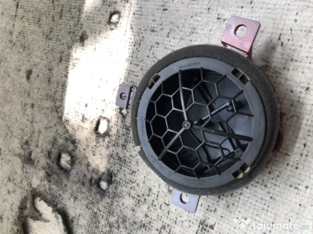 Grila ventilatie stanga Nissan Juke 1.6 Benzina 2015