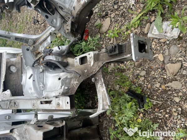 Lonjeron dreapta Skoda Octavia 3 Berlina - Motorina 2014