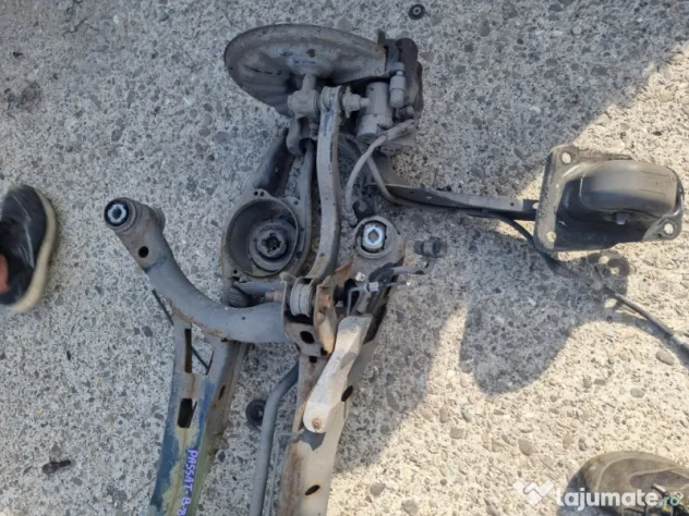 Punte spate Volkswagen Passat B8 Berlina 2016