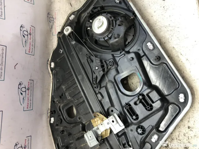 Macara geam stanga spate Jeep Renegade 2016