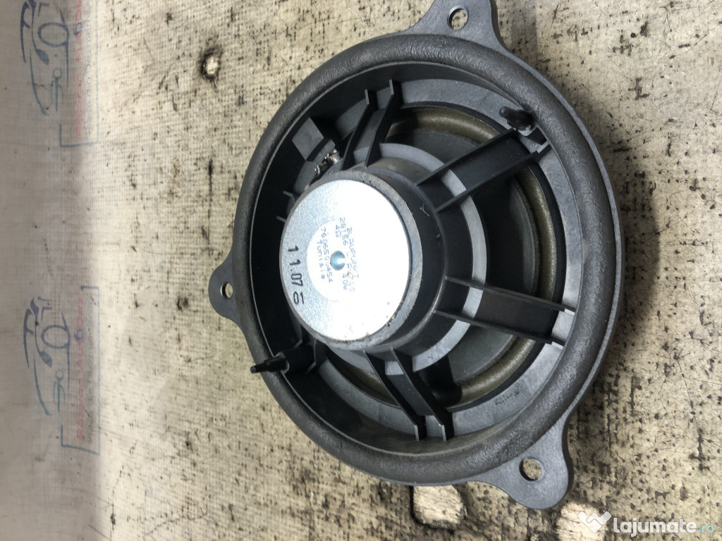 Boxa stanga fata Nissan Qashqai 2012