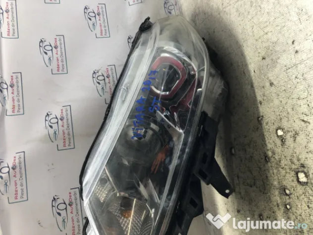 Far stanga lupa Suzuki Vitara 2017
