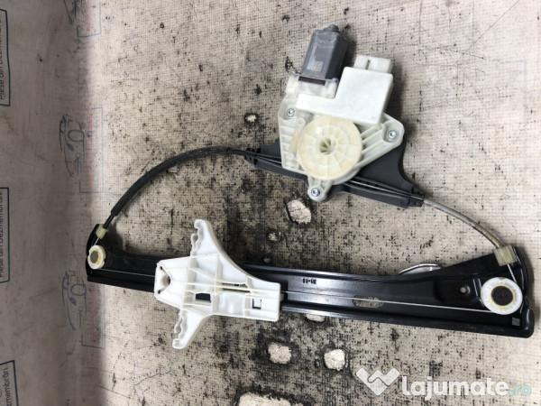 Macara geam stanga spate Volkswagen Passat B8 2016