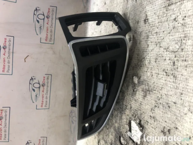 Grila ventilatie dreapta Ford Focus 3 1.0 Benzina 2014