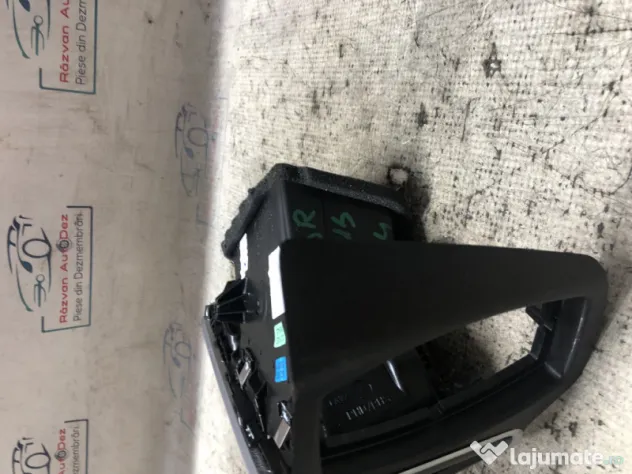 Grila ventilatie dreapta Ford Focus 3 1.0 Benzina 2014
