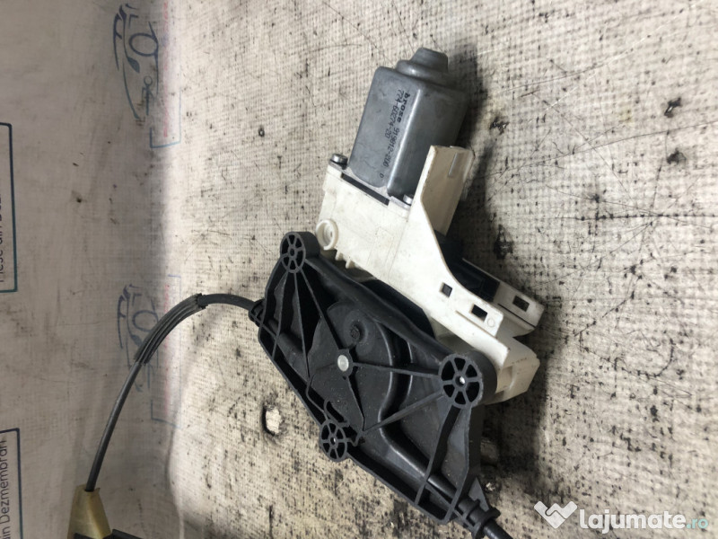 Macara geam stanga spate Audi A4 B8 2012