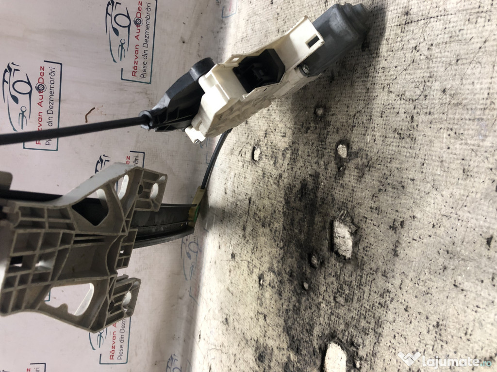 Macara geam stanga spate Audi A4 B8 2012