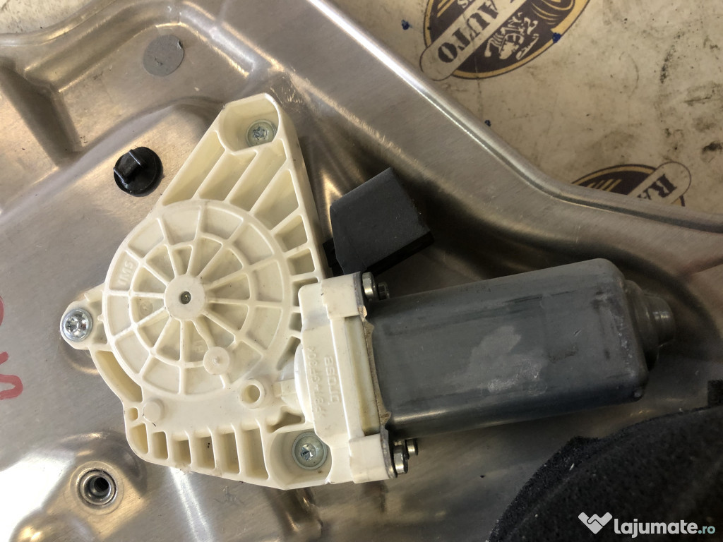 Macara geam stanga spate Mercedes CLS 2012