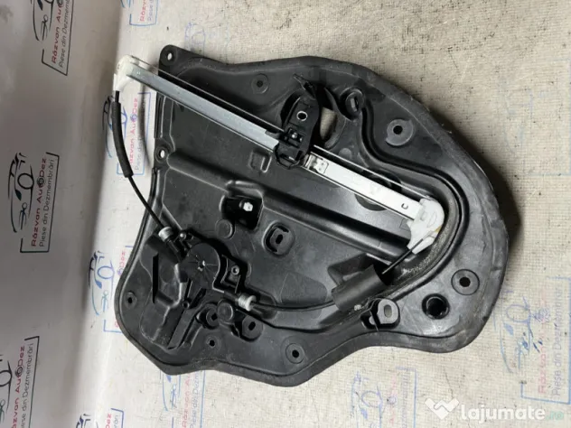 Macara geam stanga spate Mazda CX-3 2015