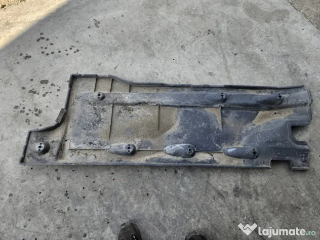 Scut lateral stanga Volkswagen Sharan 2012