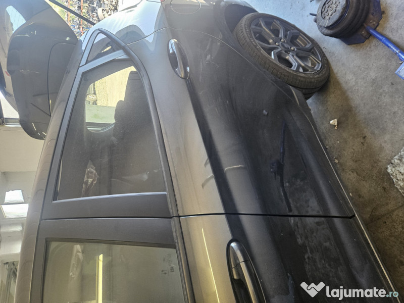 Usa stanga spate Ford Fiesta Hatchback 2020