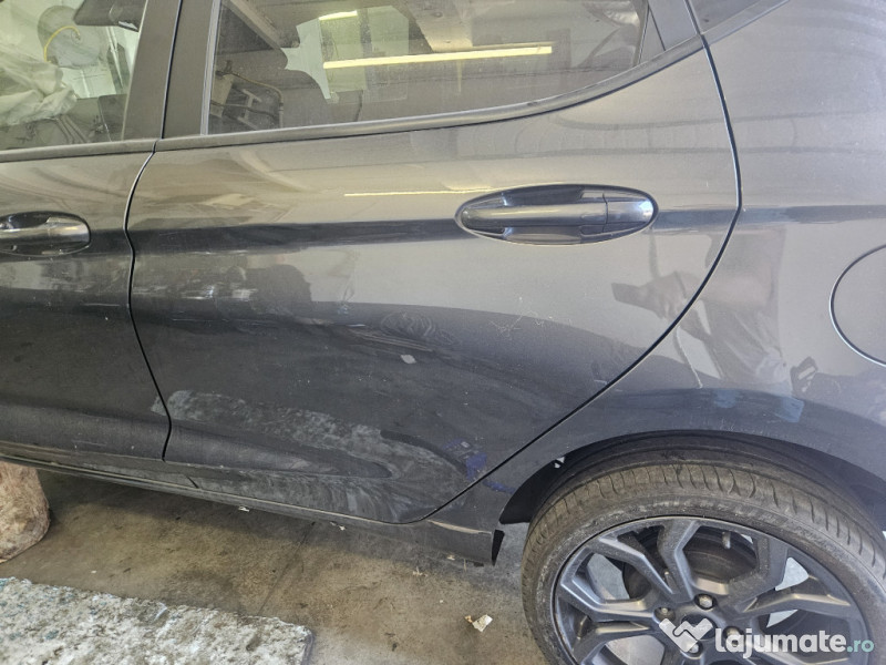 Usa stanga spate Ford Fiesta Hatchback 2020