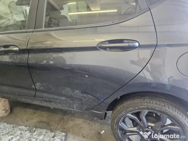 Usa stanga spate Ford Fiesta Hatchback 2020