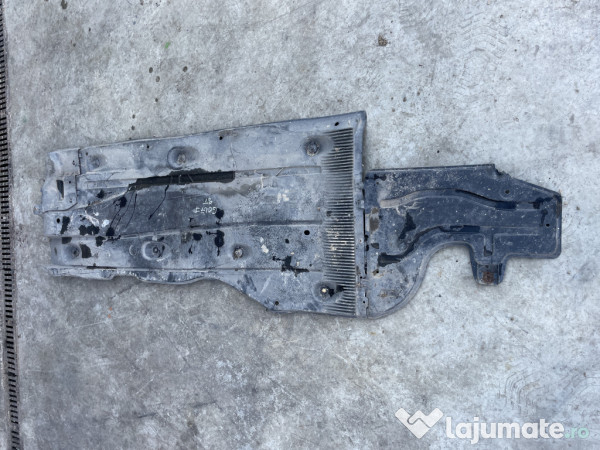 Scut lateral stanga Volkswagen Golf 7 2.0 Motorina 2014