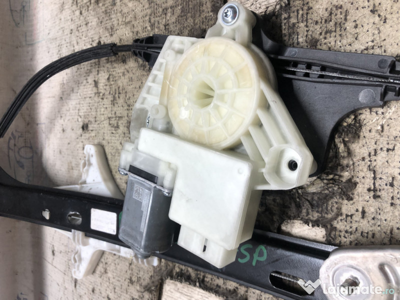 Macara geam dreapta spate Volkswagen Passat B8 2016