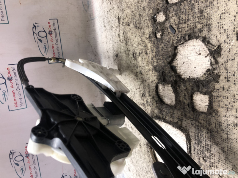 Macara geam dreapta spate Volkswagen Passat B8 2016