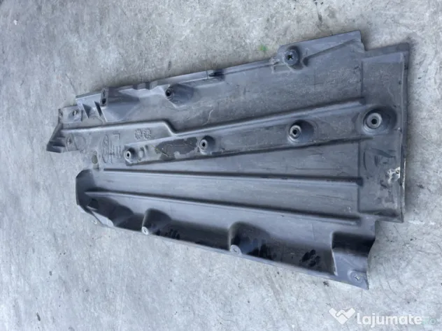 Scut lateral stanga Ford Fiesta Hatchback 1.0 Benzina 2021