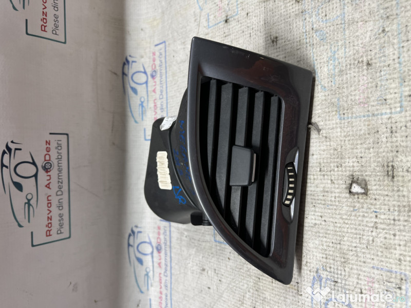 Grila ventilatie dreapta Renault Megane 3 Break 2012
