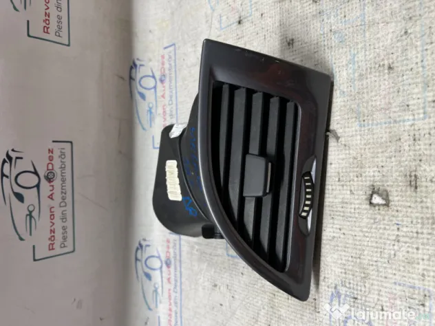 Grila ventilatie dreapta Renault Megane 3 Break 2012