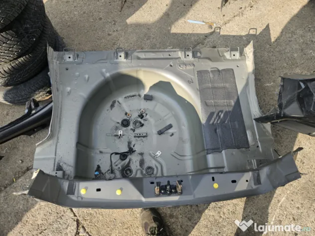 Fusta Tabla Spate Ford Fiesta Hatchback - Benzina 2018