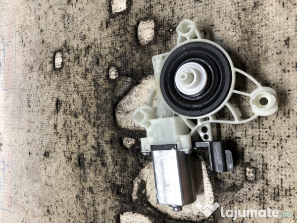 Motoras macara stanga fata Ford Fiesta 2021