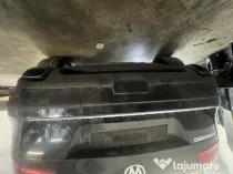 Bara spate Volkswagen Touareg 3.0 2012