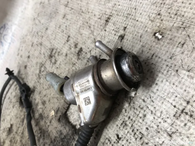 INJECTOR ADBLUE Volkswagen Golf 7 2014