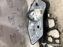 Macara geam dreapta fata Skoda Yeti 2014