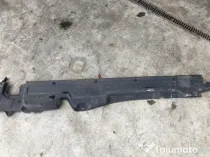 Scut lateral stanga Volkswagen Touareg 2012