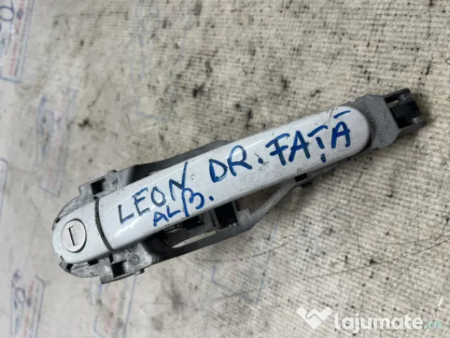 Maner exterior dreapta fata Seat Leon 2012