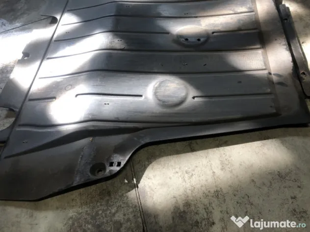 Scut motor plastic Renault Clio 4 2016