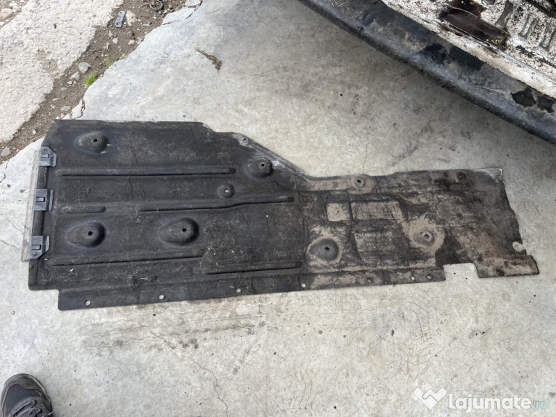 Scut lateral dreapta BMW X1 2.0 Motorina 2012