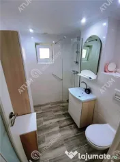 Apartament renovat cu 3 camere 2 bai si pivnita in Sibiu 