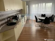 De vanzare apartament 3 camere/ zona Tractorul 