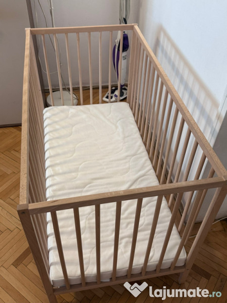 Pat bebe ikea din lemn si saltea din spuma