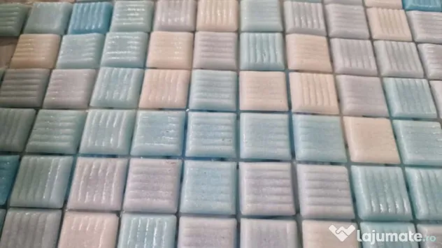 Mozaic din sticla pentru piscine, bai