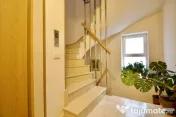 DOROBANTI-TUDOR STEFAN, APARTAMENT 123 MP, SINGUR PE NIVEL! 