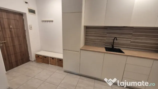 Apartament cu 2 camere + parcare