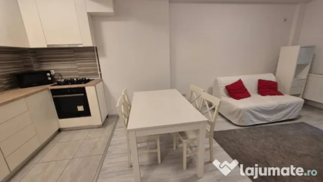Apartament cu 2 camere + parcare