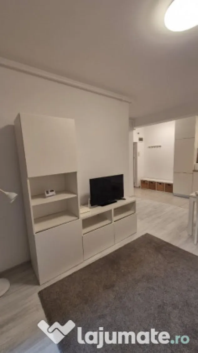 Apartament cu 2 camere + parcare