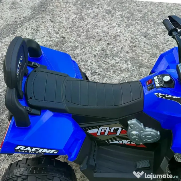 ATV electric pt. 2 copii 4x4 Kinderauto SuperOffroad V2, 4x45W 12V