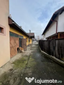 Casă 250 mp în Tăuții Măgherăuș, 6 camere, garaj dubl